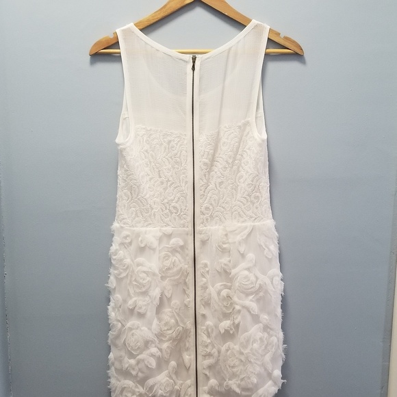 Romantic Dress - Picture 2 of 4